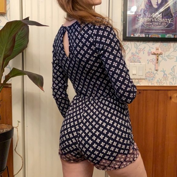 Cape Juby Floral Printed Long Sleeve Romper - Picture 8 of 10